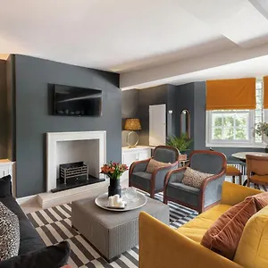 With Private Parking Apartment