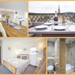 The Roof Terrace Maisonette - Centre Apartment