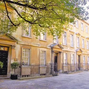 The Courtyard No.9 Apartment