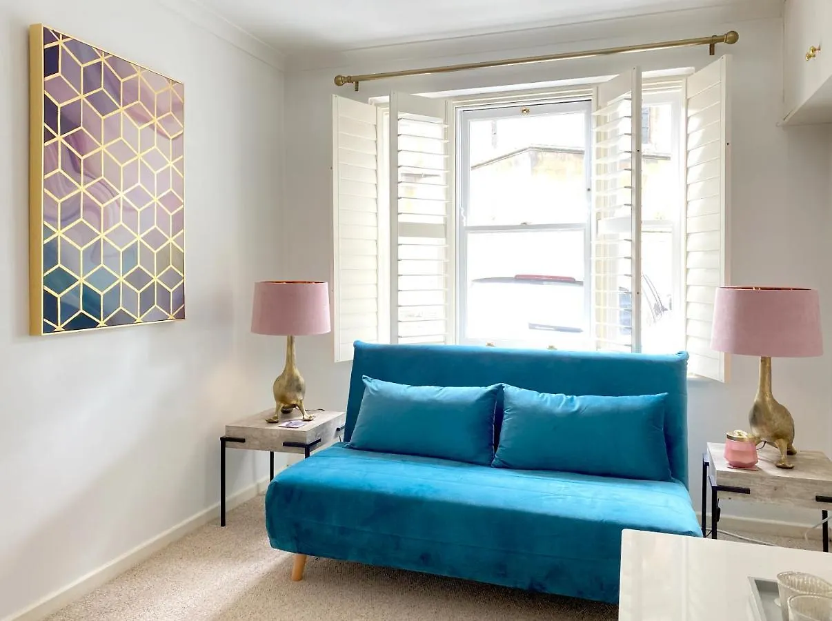 Price & Weeks - Heart Of Bath Villa United Kingdom
