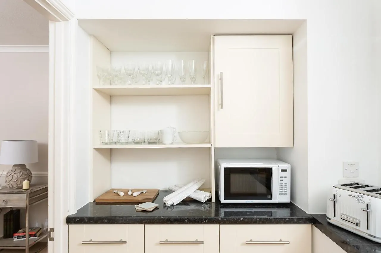 Price & Weeks - Heart Of Bath Villa Holiday home